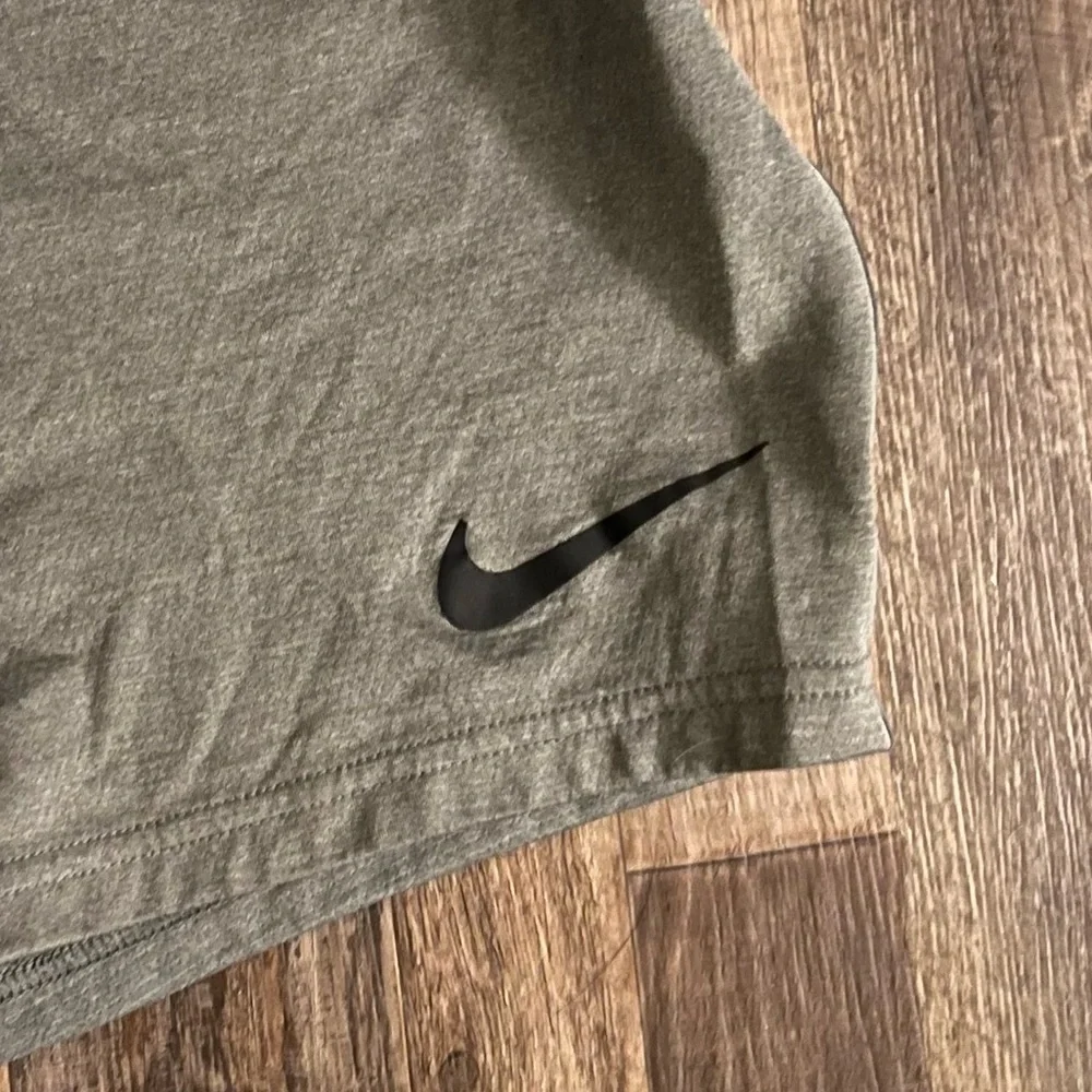 Nike Men's Dri-Fit grey Athletic Shorts - Picture 2 of 6